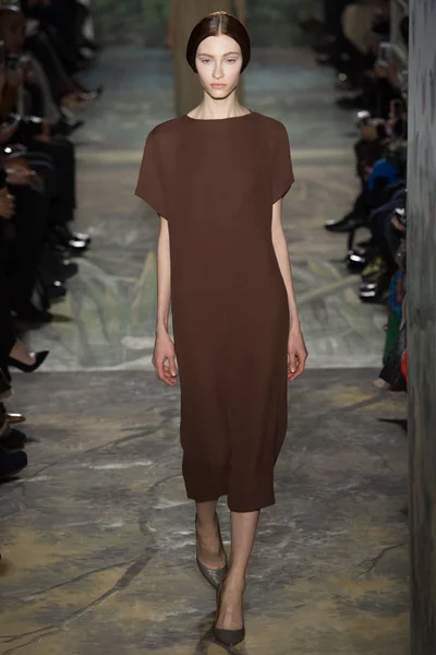 Look 30